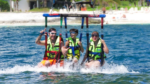 Touching the sea in Parasail Cancun